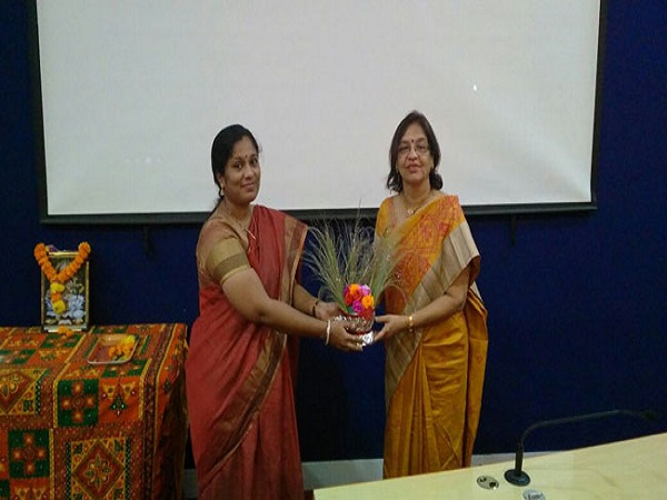 workshop-on-adolescent-issues-Oct2016
