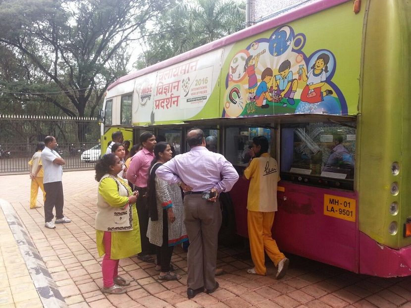 mobile-science-exhibition-2017-18 (4)