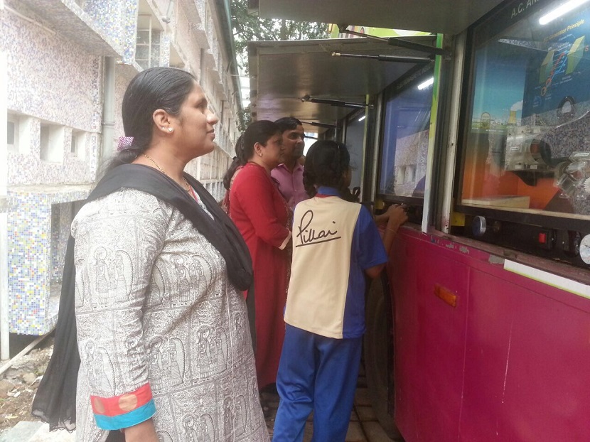 mobile-science-exhibition-2017-18 (7)