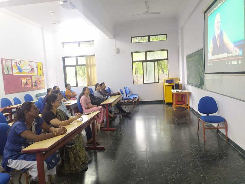 Live telecast of PM Modi's Address (6)